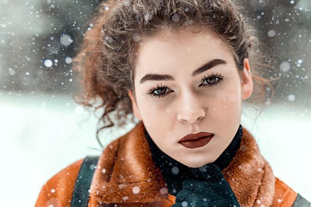 beautiful, beauty, fashion, girl, model, outdoors, pretty, woman, free stock photo, attractive, blurred background, curly hair, eyes, face, female, look, natural, posing, skin, young, nature, cute, style, snow, winter, snowflakes